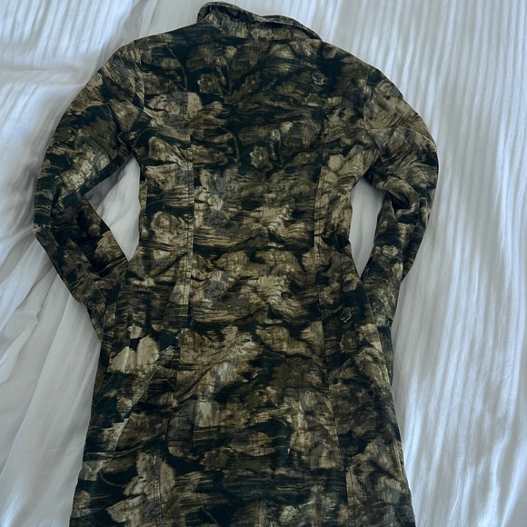 Women’s Olive Green Long Button-Up Shirt Jacket - Picture 9 of 9